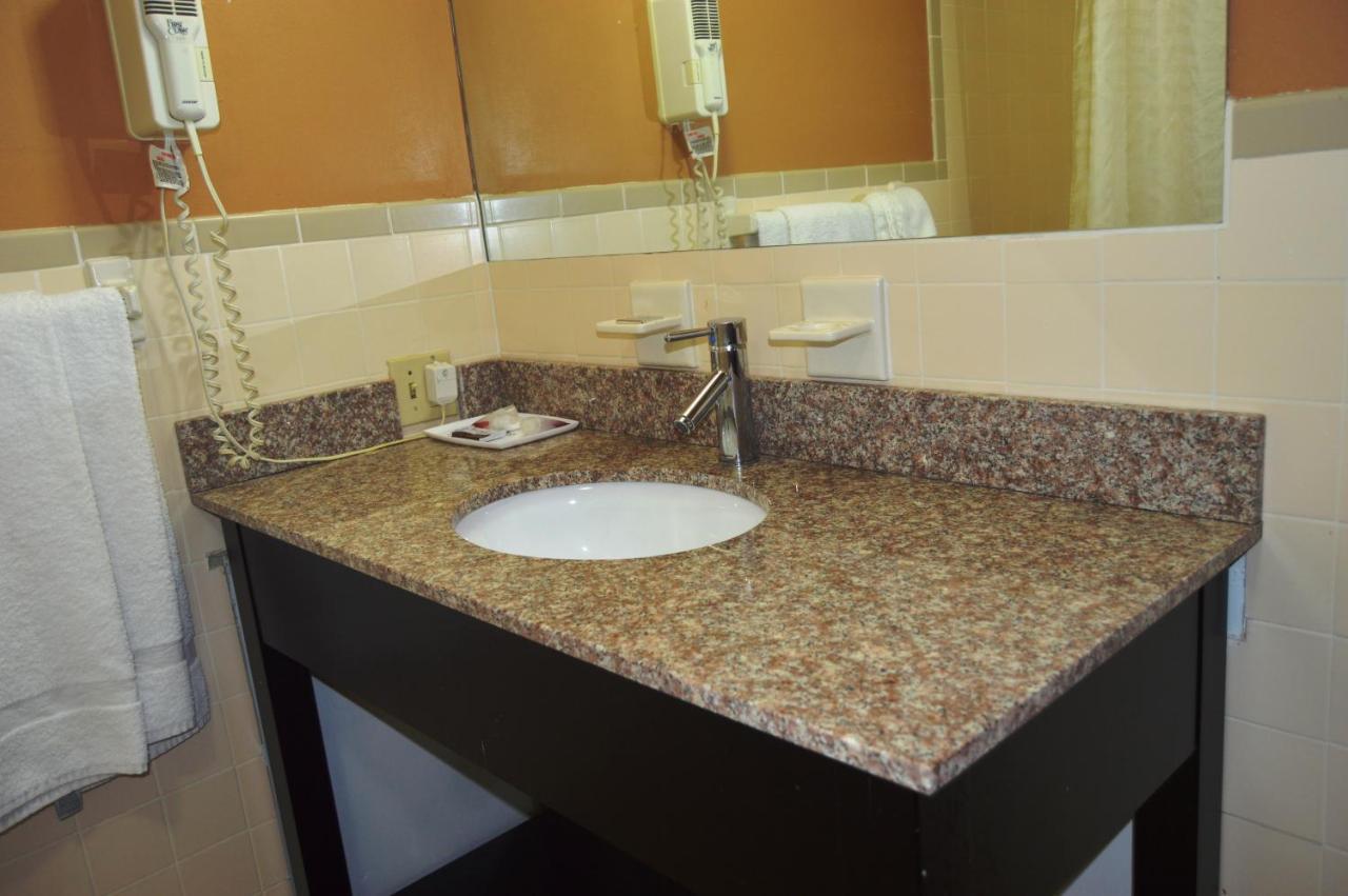 New World Inn Barre Luaran gambar